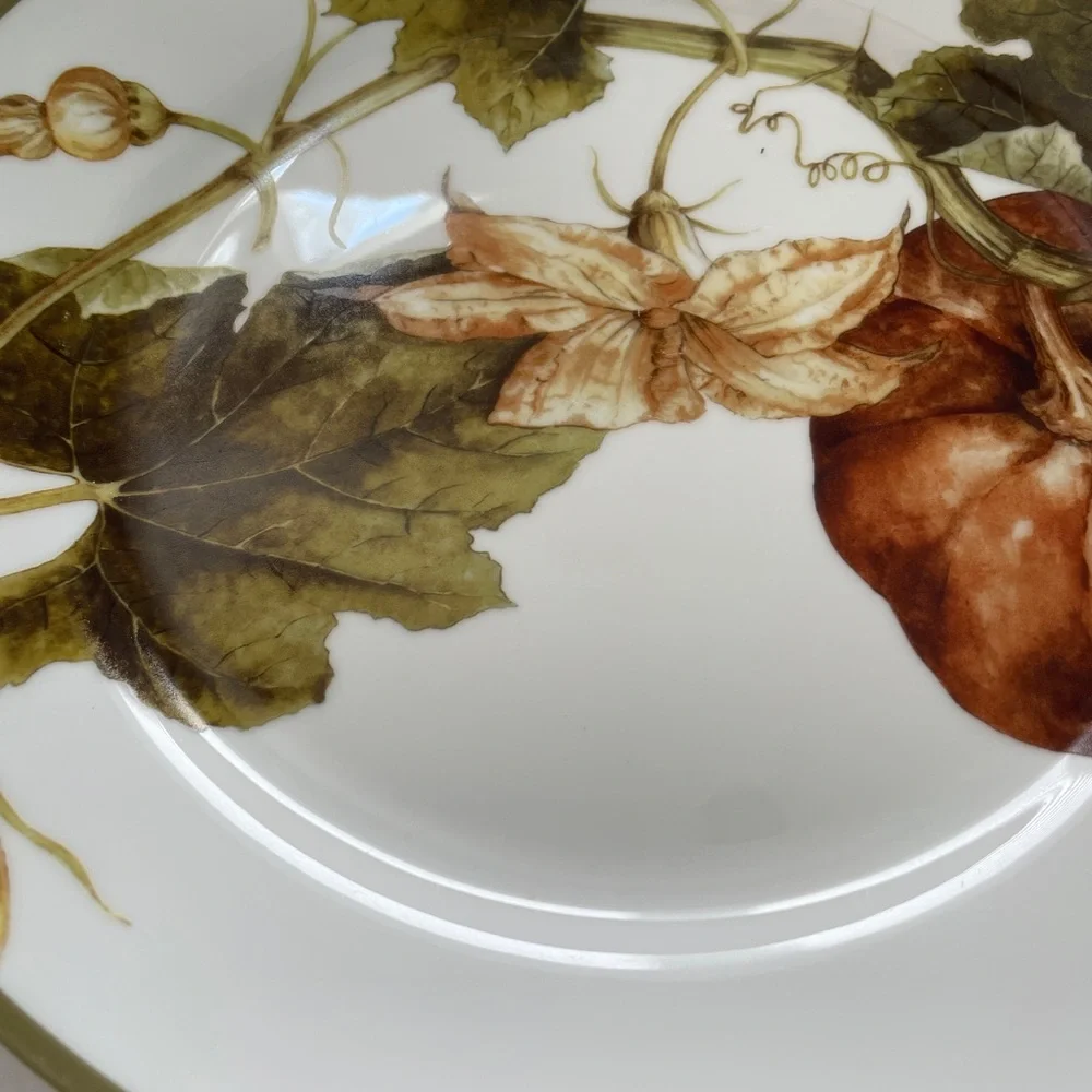 Williams Sonoma made vines microwave